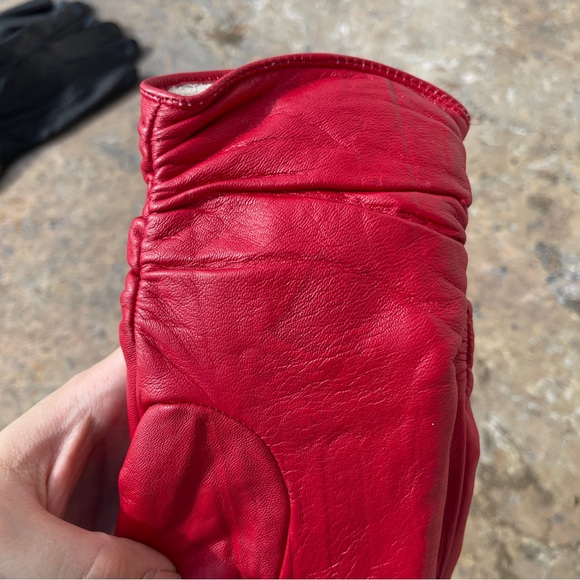 Vintage Women’s Betmar New York 1980s 80s Red Leather Gloves - Picture 9 of 9